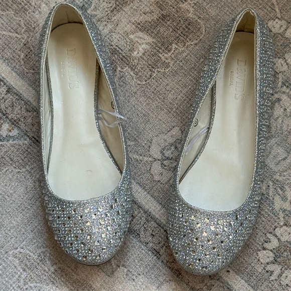 David's Bridal Silver Glitter Flats - Picture 1 of 9
